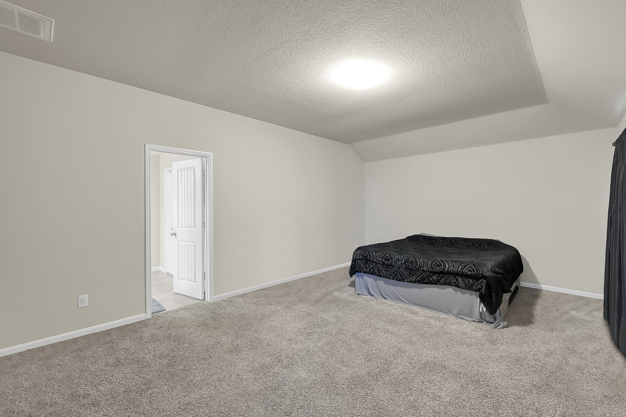 3310 Scout Island Katy, TX 77494 - Photo 19 of 42 a room with a bed and a chair