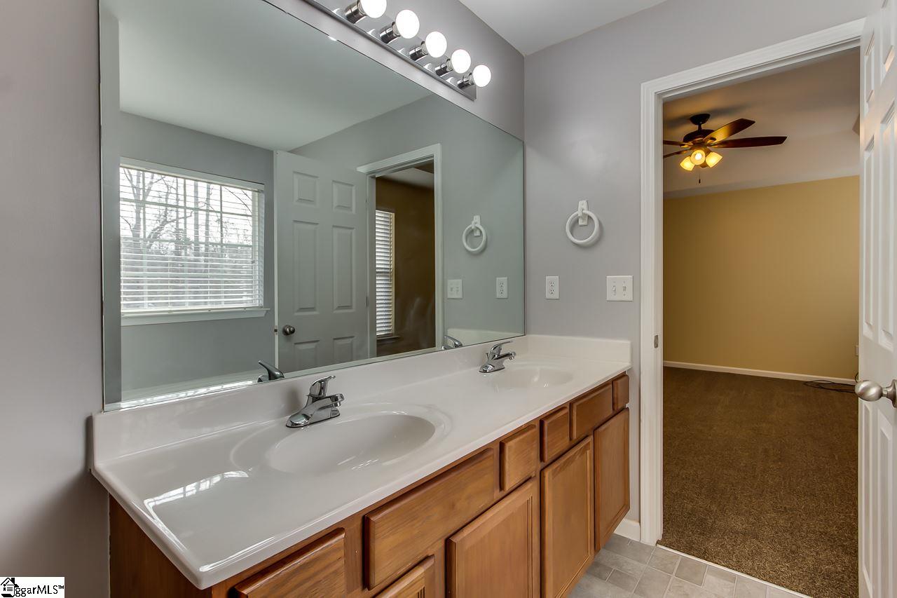 204 Catterick Way Fountain Inn, SC 29644 - Photo 20 of 33 Gallery Image 20