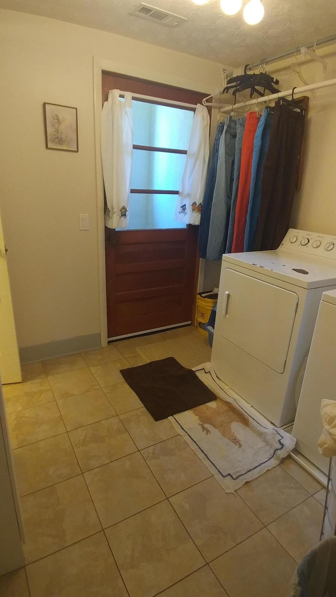 8269 Toestring Valley Road Spring City, TN 37381 - Photo 19 of 36 utility/ laundry