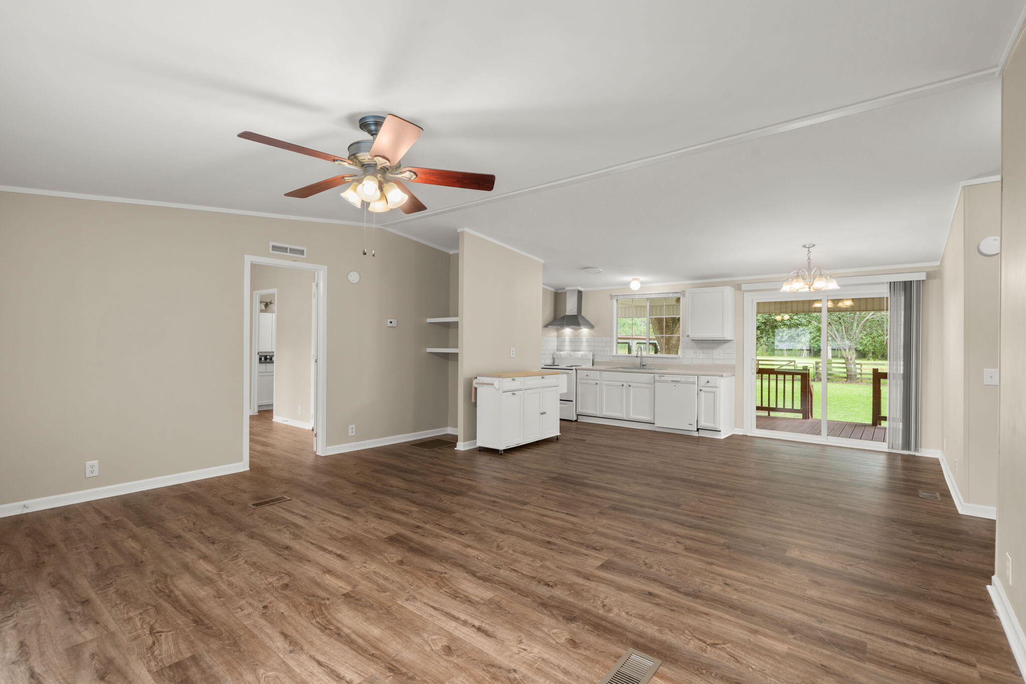 327 County Rd S-18-182 Ridgeville, SC 29472 - Photo 8 of 32