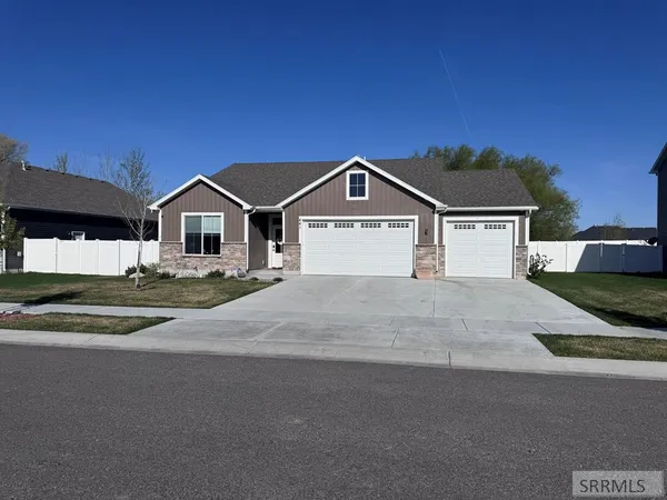$450,000 | 441 North Curlew Drive, Idaho Falls, ID 83401