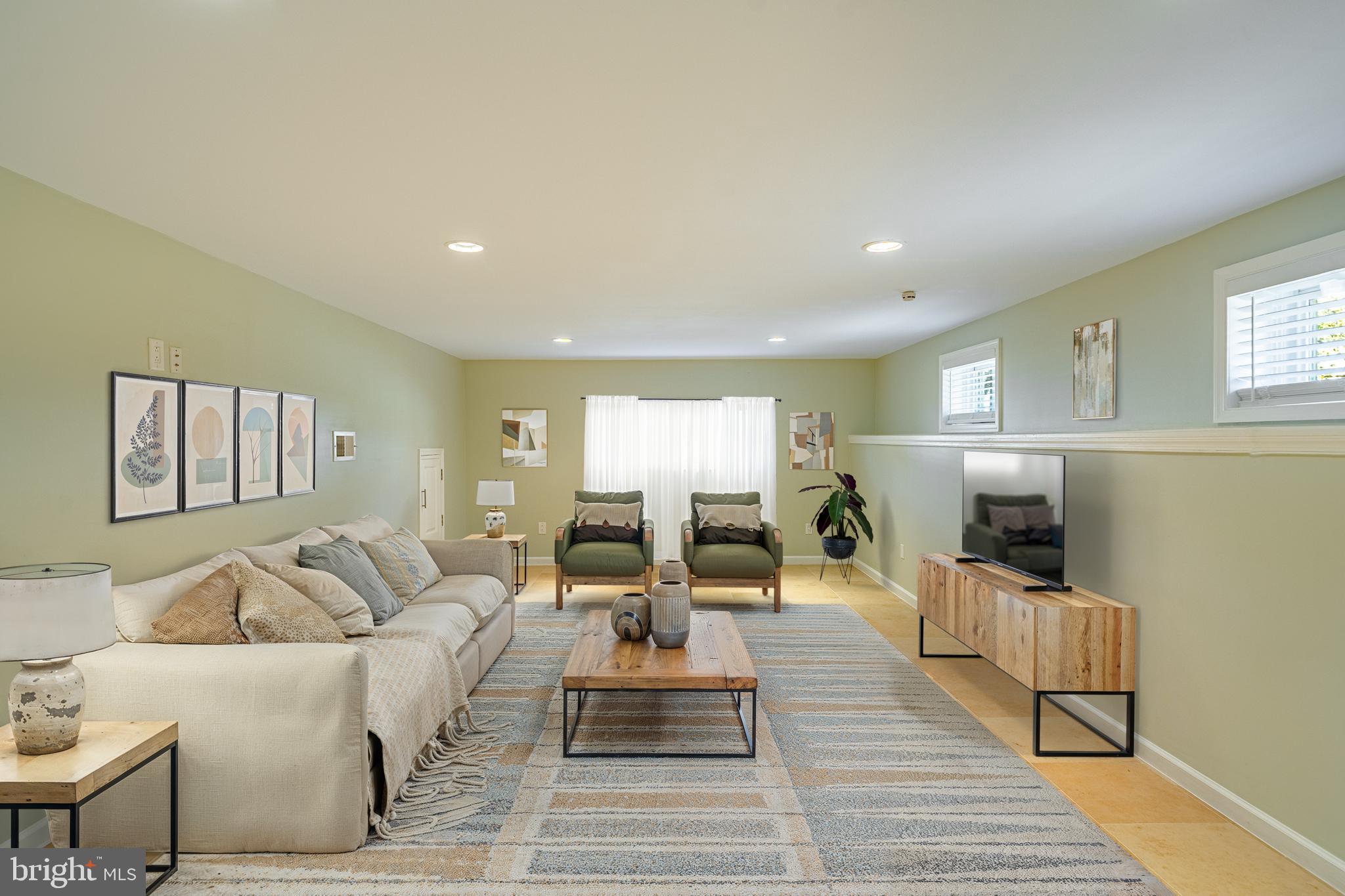 147 Wyndmoor Road Havertown, PA 19083 - Photo 23 of 36 Furniture in Family room