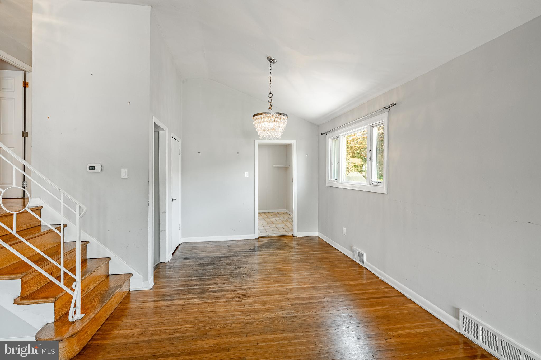 147 Wyndmoor Road Havertown, PA 19083 - Photo 6 of 36 Hardwood floor s