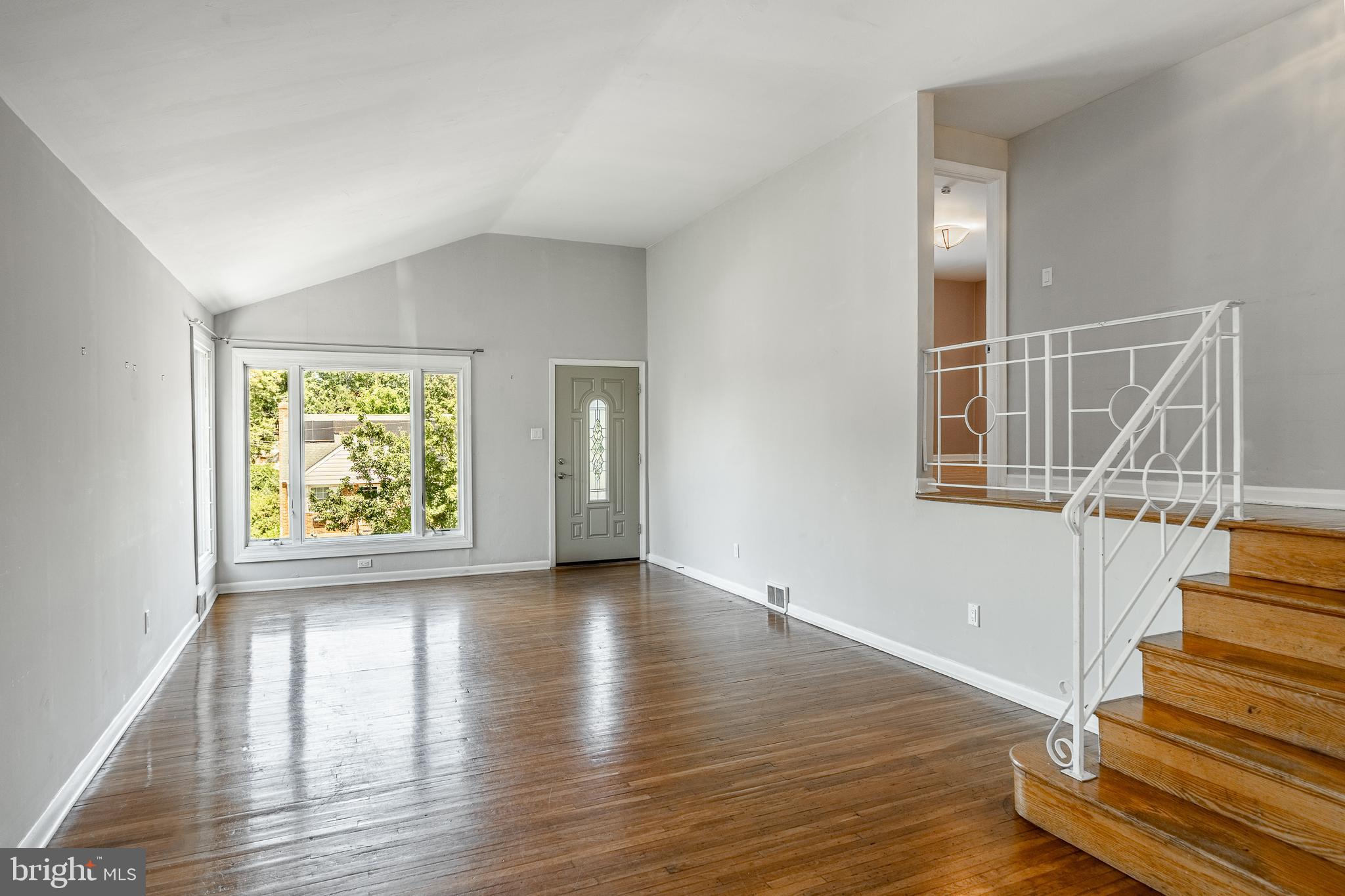 147 Wyndmoor Road Havertown, PA 19083 - Photo 9 of 36 Bay window and front door