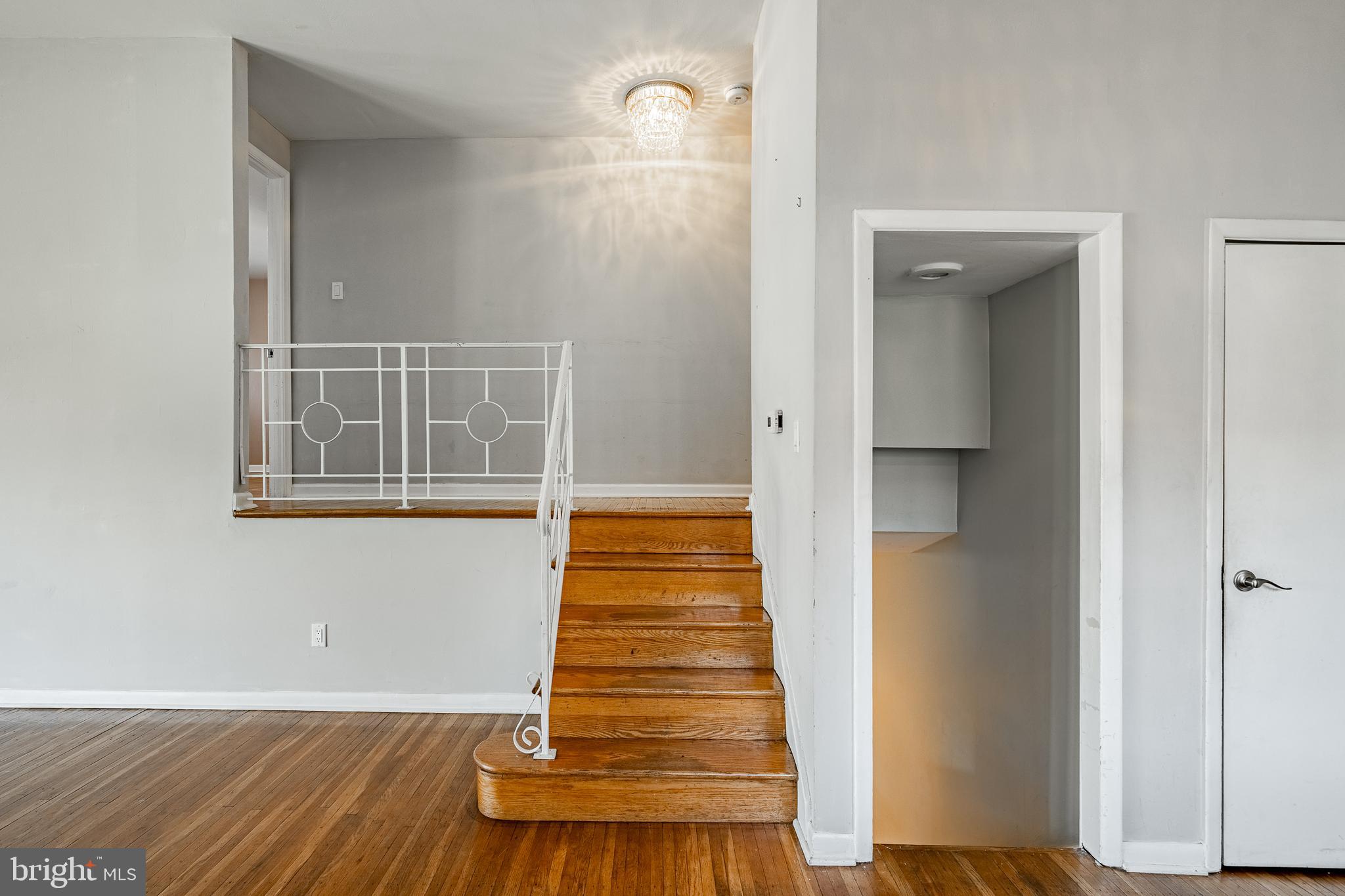 147 Wyndmoor Road Havertown, PA 19083 - Photo 10 of 36 Step to second floor