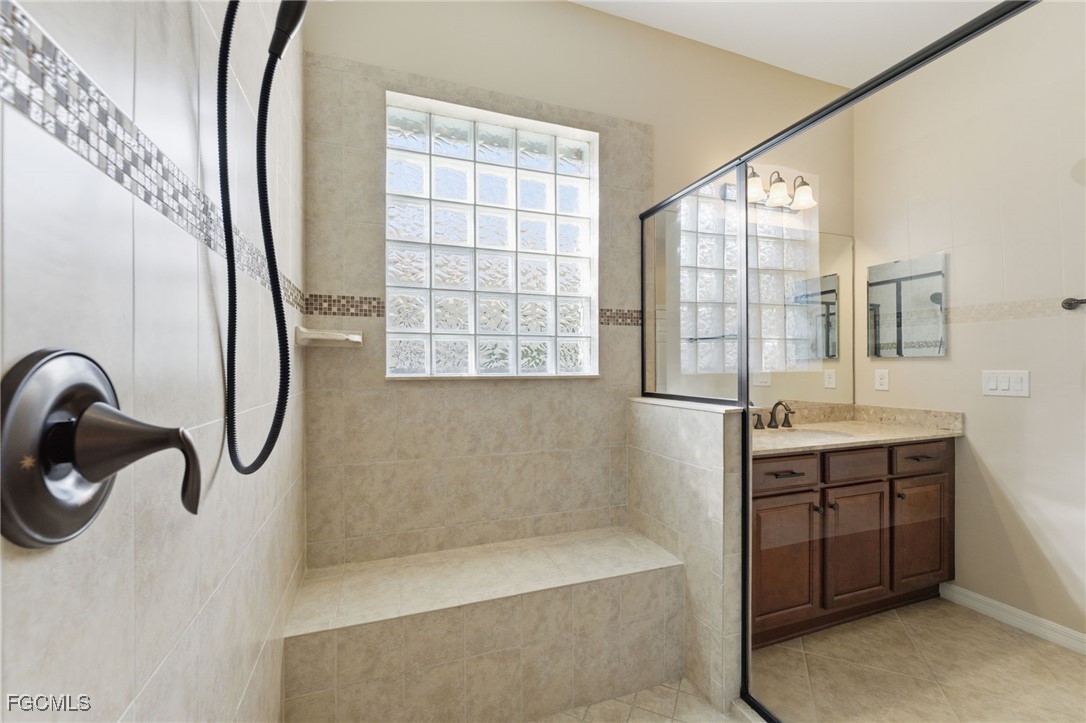 10446 Sirene Way Fort Myers, FL 33913 - Photo 21 of 50
