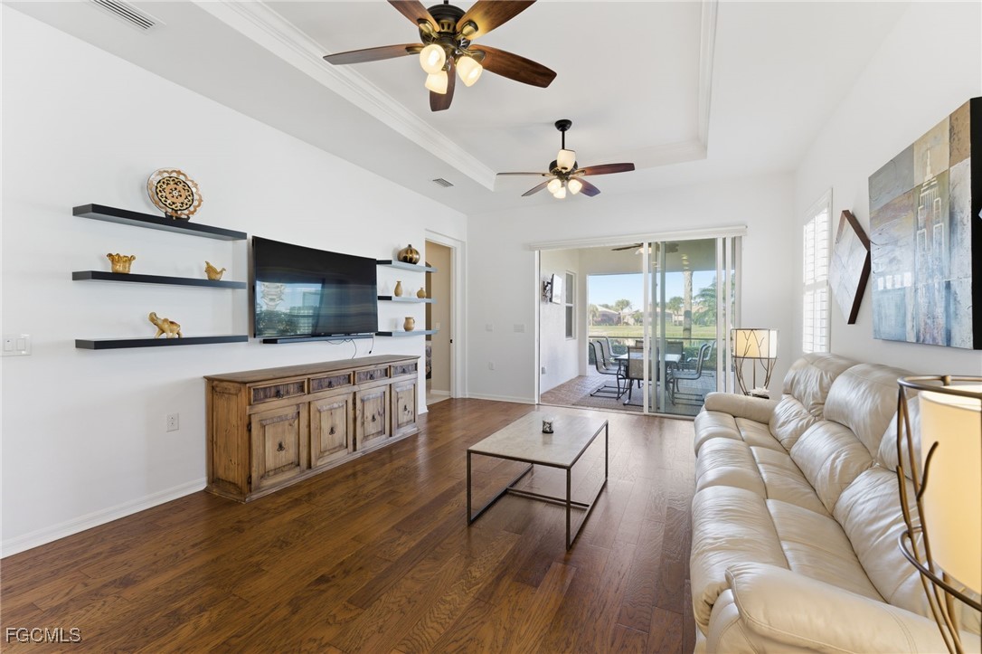 10446 Sirene Way Fort Myers, FL 33913 - Photo 4 of 50