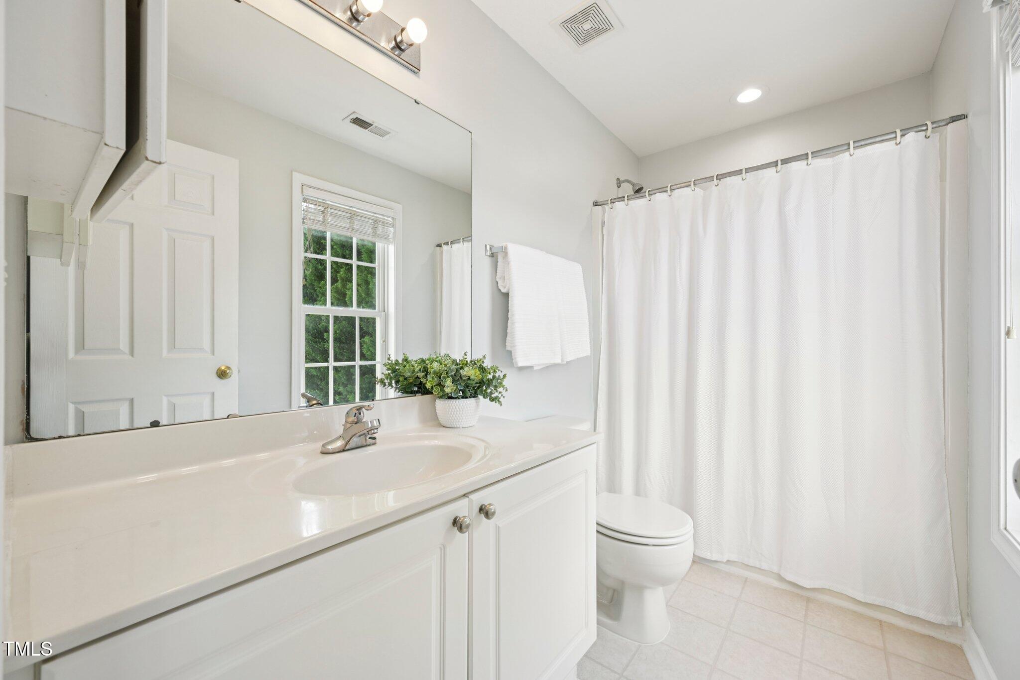 4305 Beacon Crest Way Raleigh, NC 27604 - Photo 9 of 24 Primary Bathroom