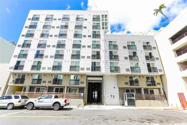 $2,400 | 803 Waimanu Street, Unit 103, Honolulu, HI 96813