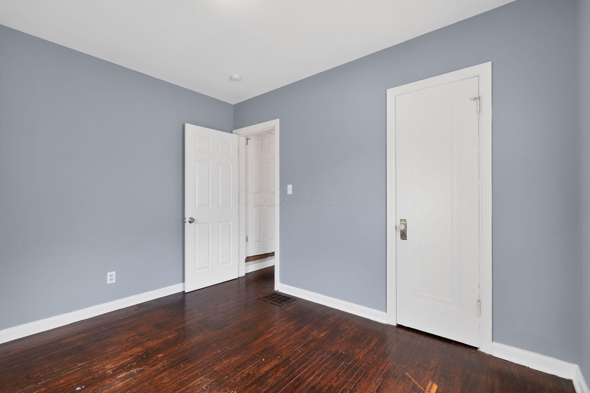 669 South Hampton Road Columbus, OH 43213 - Photo 19 of 28