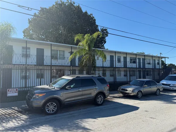 $1,825 | 1306 Northwest 61st Street, Unit 5, Miami, FL 33142