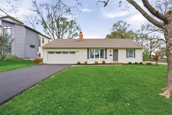 $450,000 | 4700 West 65th Terrace, Prairie Village, KS 66208