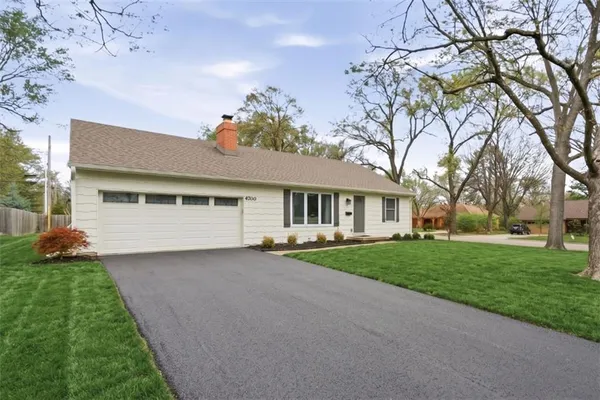$450,000 | 4700 West 65th Terrace, Prairie Village, KS 66208