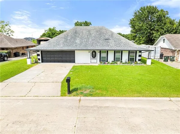$319,900 | 154 Presque Isle Drive, Houma, LA 70363