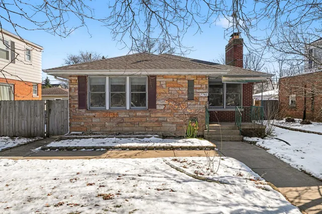 $260,000 | 7741 Hohman Avenue, Munster, IN 46321