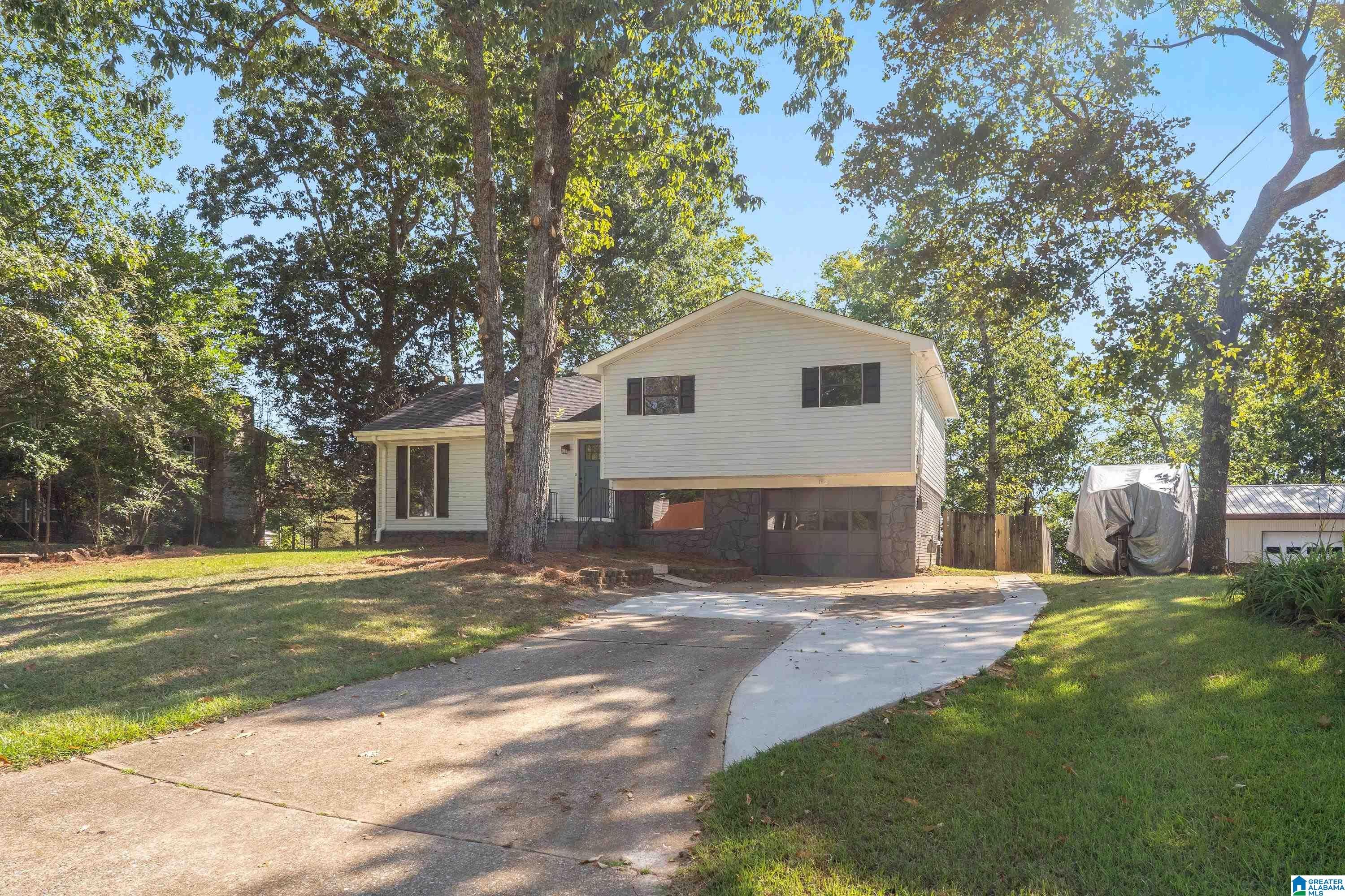 3929 Rock Ridge Road Irondale, AL 35210 - Photo 3 of 37 Gallery Image 3