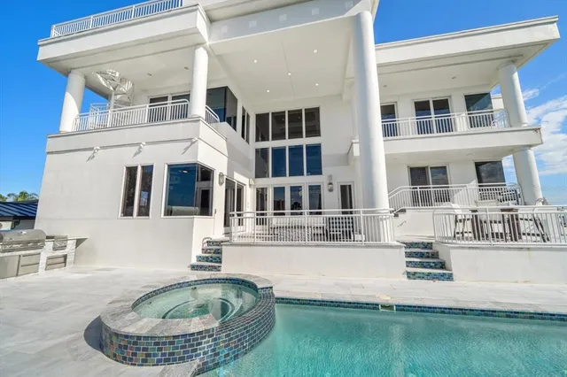 $3,750,000 | 42 Midway Island, Clearwater Beach, FL 33767