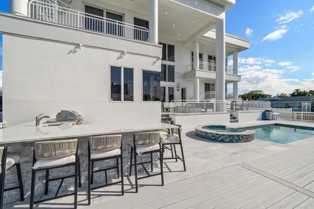 $3,750,000 | 42 Midway Island, Clearwater Beach, FL 33767