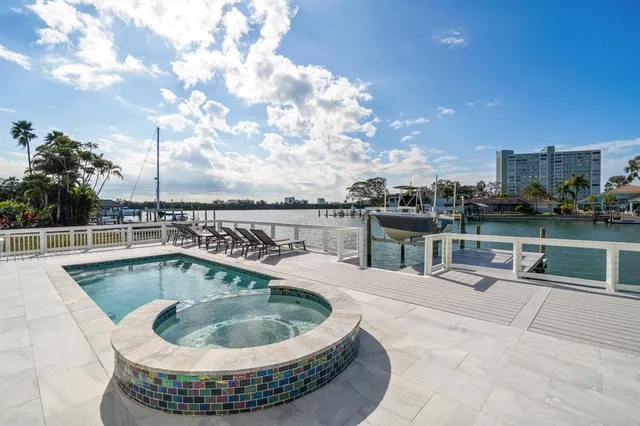 $3,750,000 | 42 Midway Island, Clearwater Beach, FL 33767