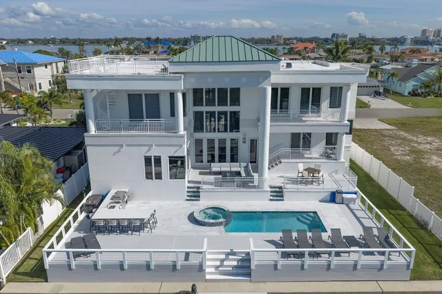 $3,750,000 | 42 Midway Island, Clearwater Beach, FL 33767