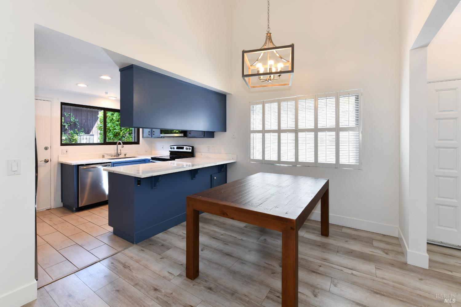 354 Los Alamos Road Santa Rosa, CA 95409 - Photo 2 of 25
