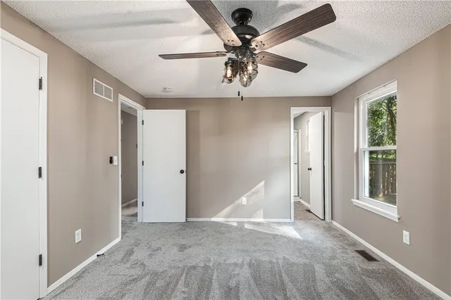 $2,250 | 14509 Northwest 67th Street, Kansas City, MO 64152