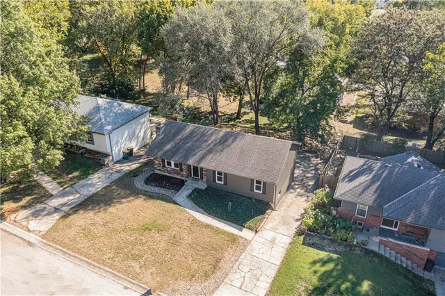 $2,250 | 14509 Northwest 67th Street, Kansas City, MO 64152