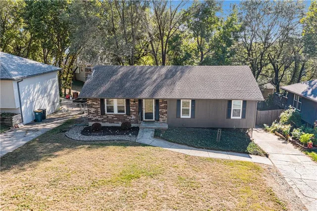 $2,250 | 14509 Northwest 67th Street, Kansas City, MO 64152