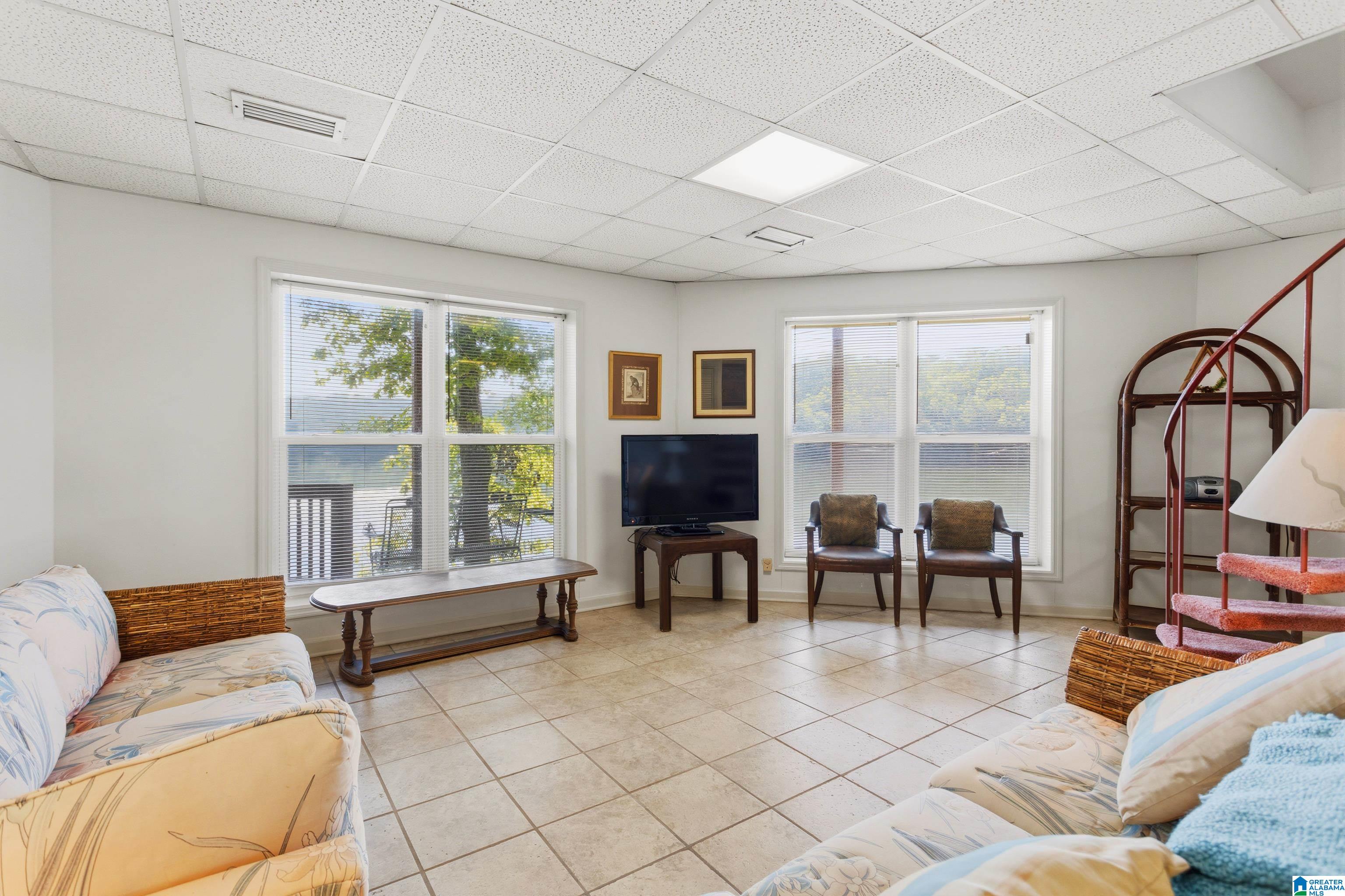 1595 Overlook Point Warrior, AL 35180 - Photo 18 of 41