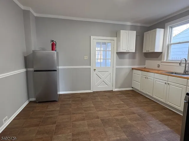$2,000 | 741 North Boulevard, Alpha, NJ 08865