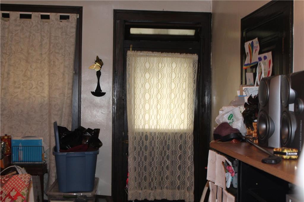 909 Chartiers Avenue McKees Rocks, PA 15136 - Photo 22 of 24 Gallery Image 22