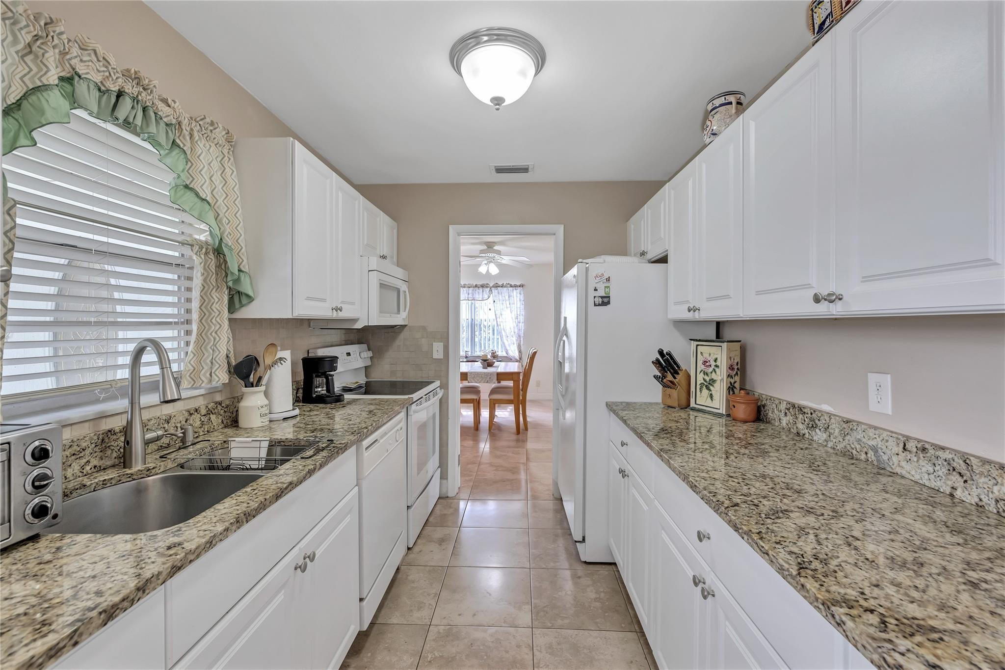 7359 Pine Park Drive North Lake Worth, FL 33467 - Photo 10 of 47 Photo 11