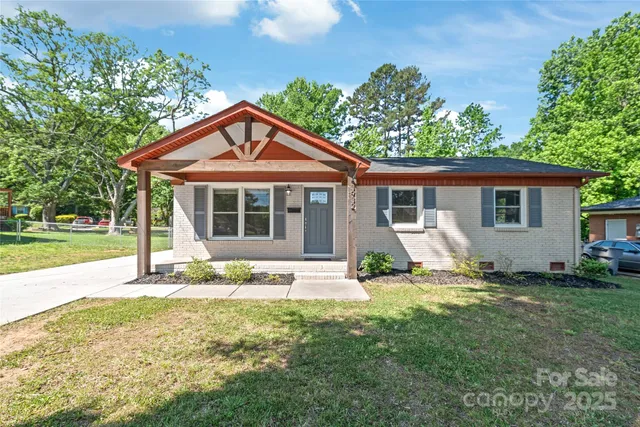 $340,000 | 3932 Slagle Drive, Charlotte, NC 28215
