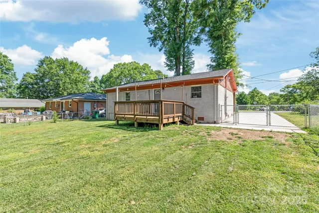 $340,000 | 3932 Slagle Drive, Charlotte, NC 28215