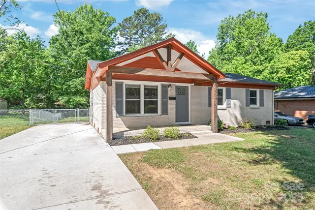 $340,000 | 3932 Slagle Drive, Charlotte, NC 28215