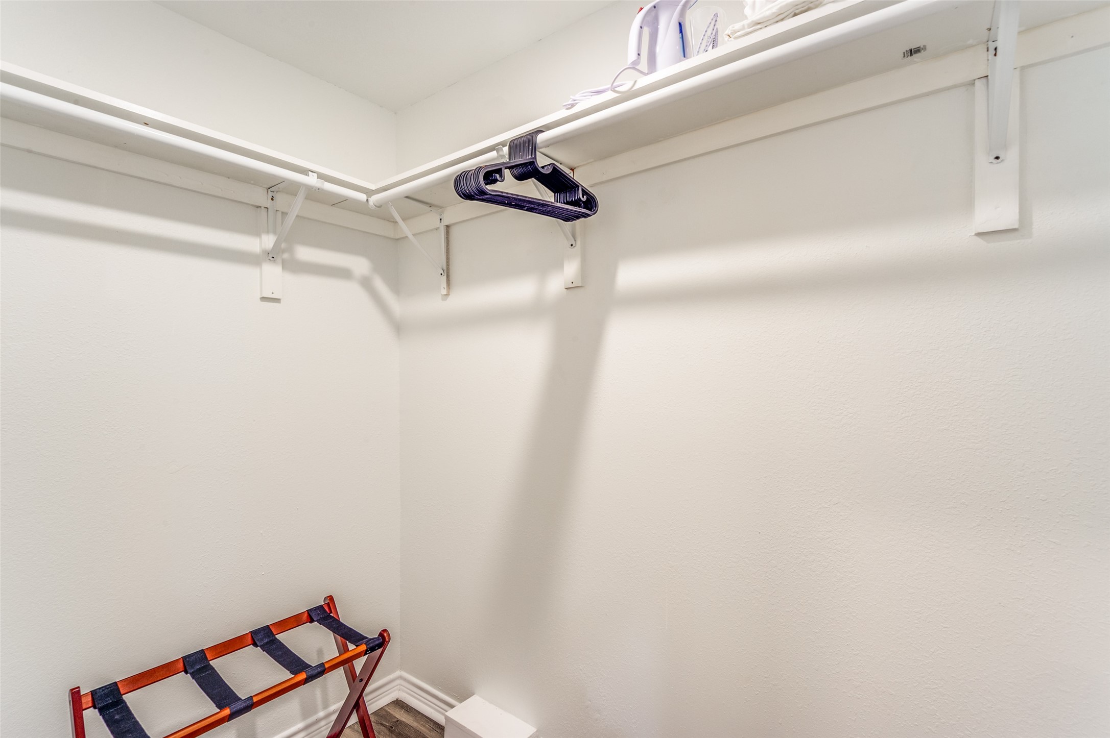 2410 Truxillo Street Houston, TX 77004 - Photo 34 of 41 Unit C (Studio): Walk-in closet.