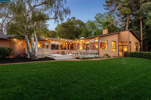 $2,550,000 | 90 Overhill Road, Orinda, CA 94563