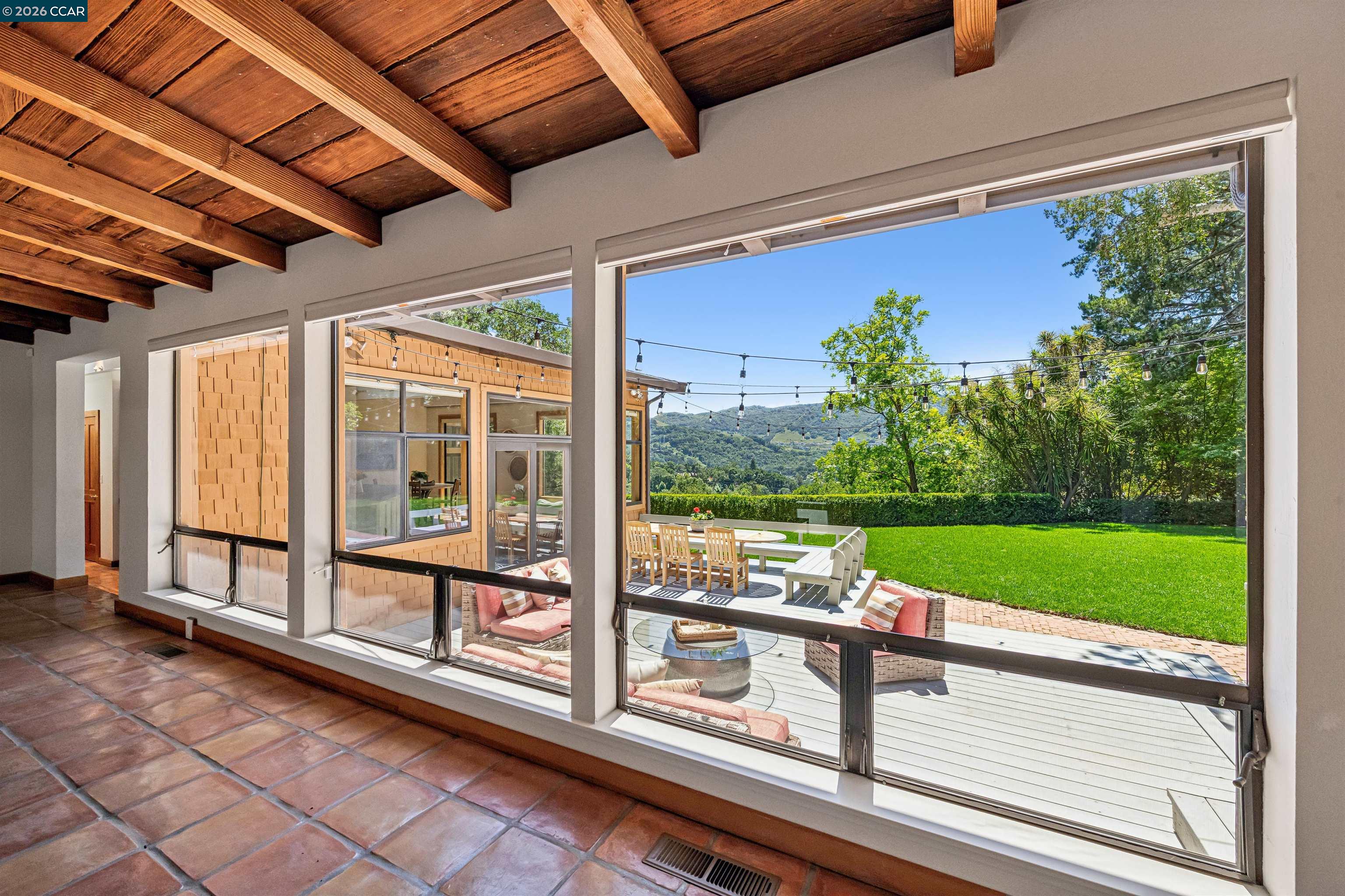 90 Overhill Road Orinda, CA 94563 - Photo 13 of 64