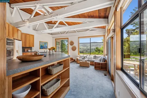 $2,550,000 | 90 Overhill Road, Orinda, CA 94563