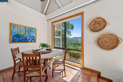 $2,550,000 | 90 Overhill Road, Orinda, CA 94563