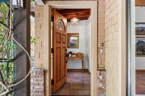 $2,550,000 | 90 Overhill Road, Orinda, CA 94563