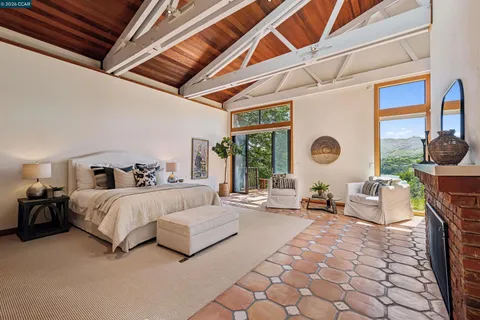 $2,550,000 | 90 Overhill Road, Orinda, CA 94563