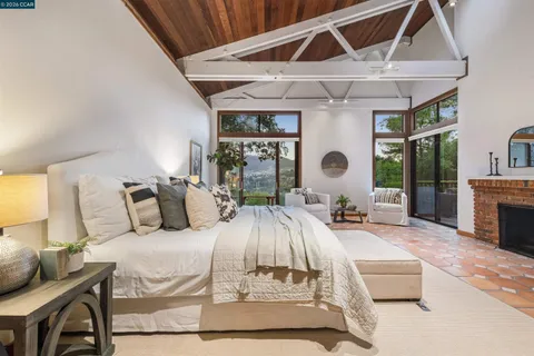 $2,550,000 | 90 Overhill Road, Orinda, CA 94563