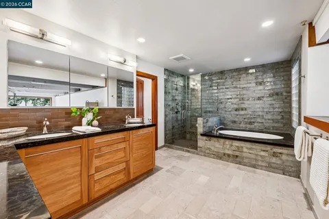 $2,550,000 | 90 Overhill Road, Orinda, CA 94563