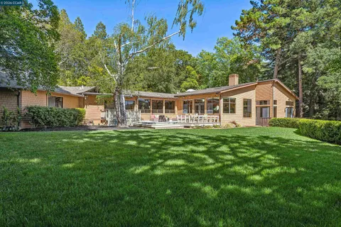 $2,550,000 | 90 Overhill Road, Orinda, CA 94563