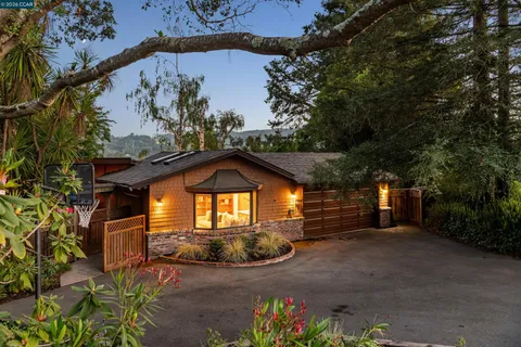 $2,550,000 | 90 Overhill Road, Orinda, CA 94563