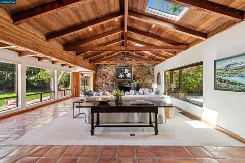 $2,550,000 | 90 Overhill Road, Orinda, CA 94563