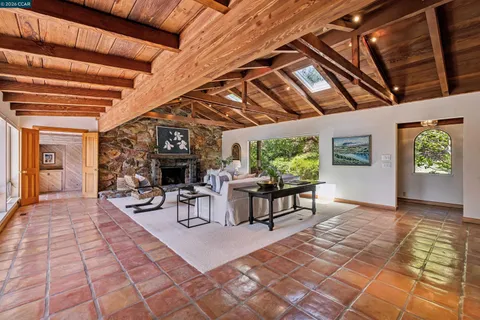 $2,550,000 | 90 Overhill Road, Orinda, CA 94563