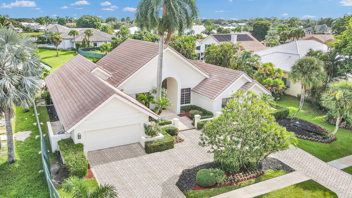 4531 Bocaire Boulevard Boca Raton, FL 33487 - Photo 3 of 61 @BocaRatonStudio5