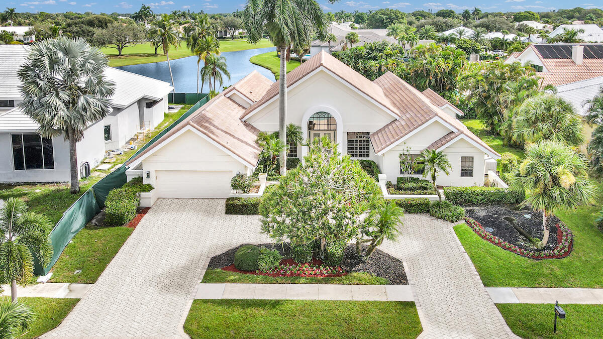 4531 Bocaire Boulevard Boca Raton, FL 33487 - Photo 4 of 61 @BocaRatonStudio13